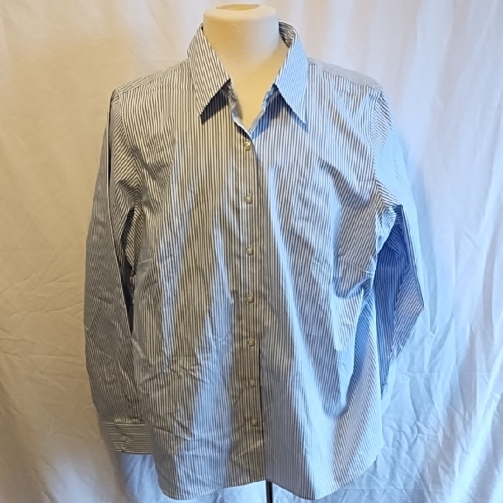 Lands End no iron pinpoint Oxford 22 W